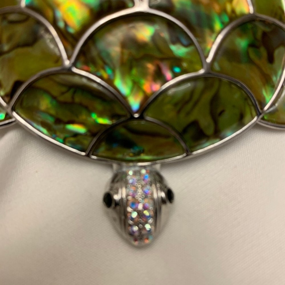 Fifth Avenue Collection Turtle Pin - Picture 3 of 8